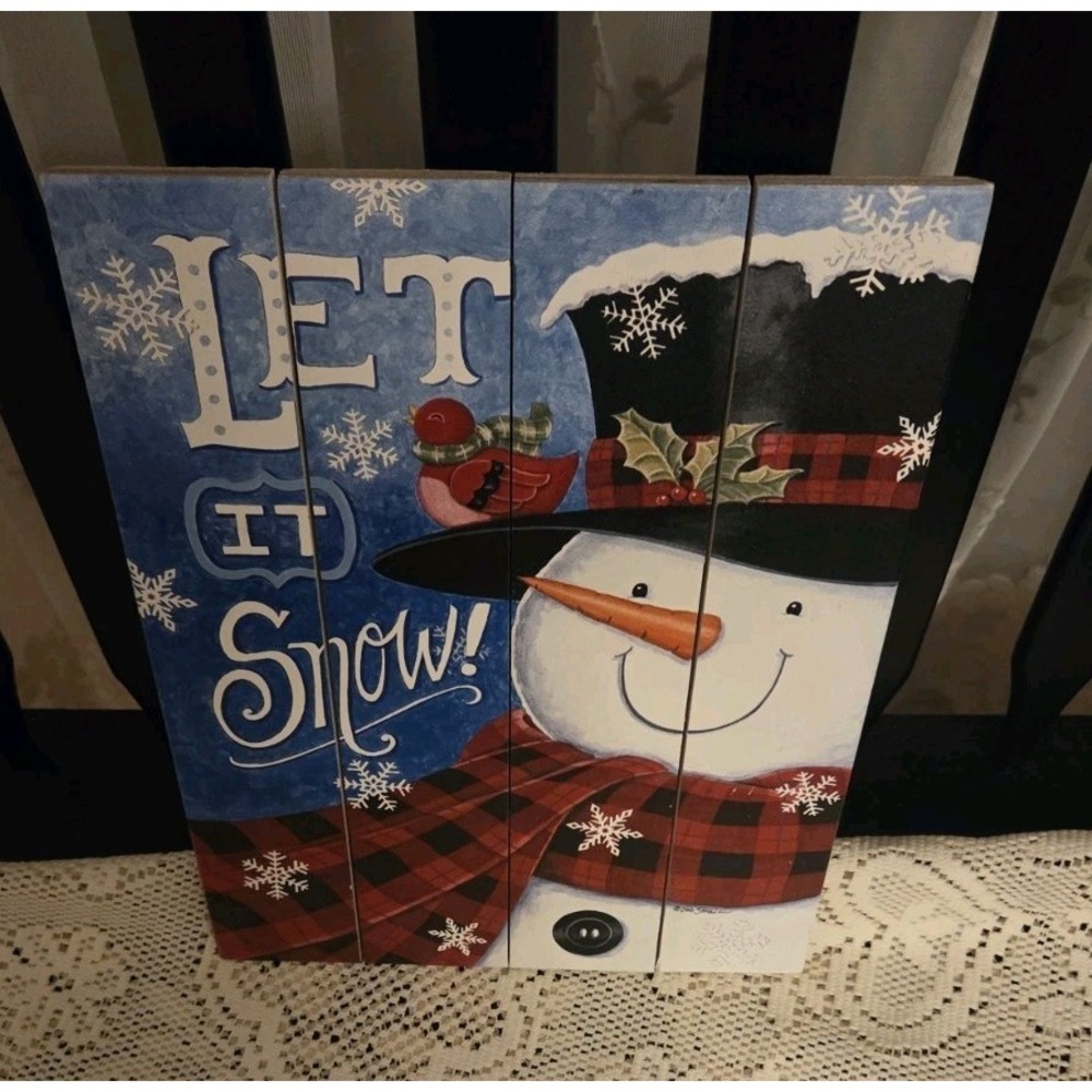 Christmas Sign Let It Snow!  Snowman Bird USA Made from  Wooden Pallets NEW
